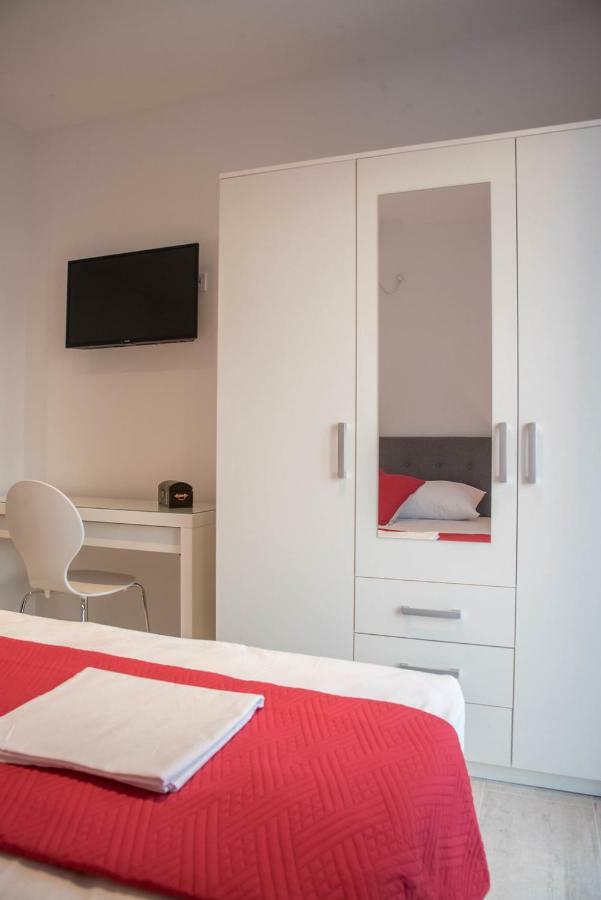 Apartment Eli - Sea View Млини Экстерьер фото