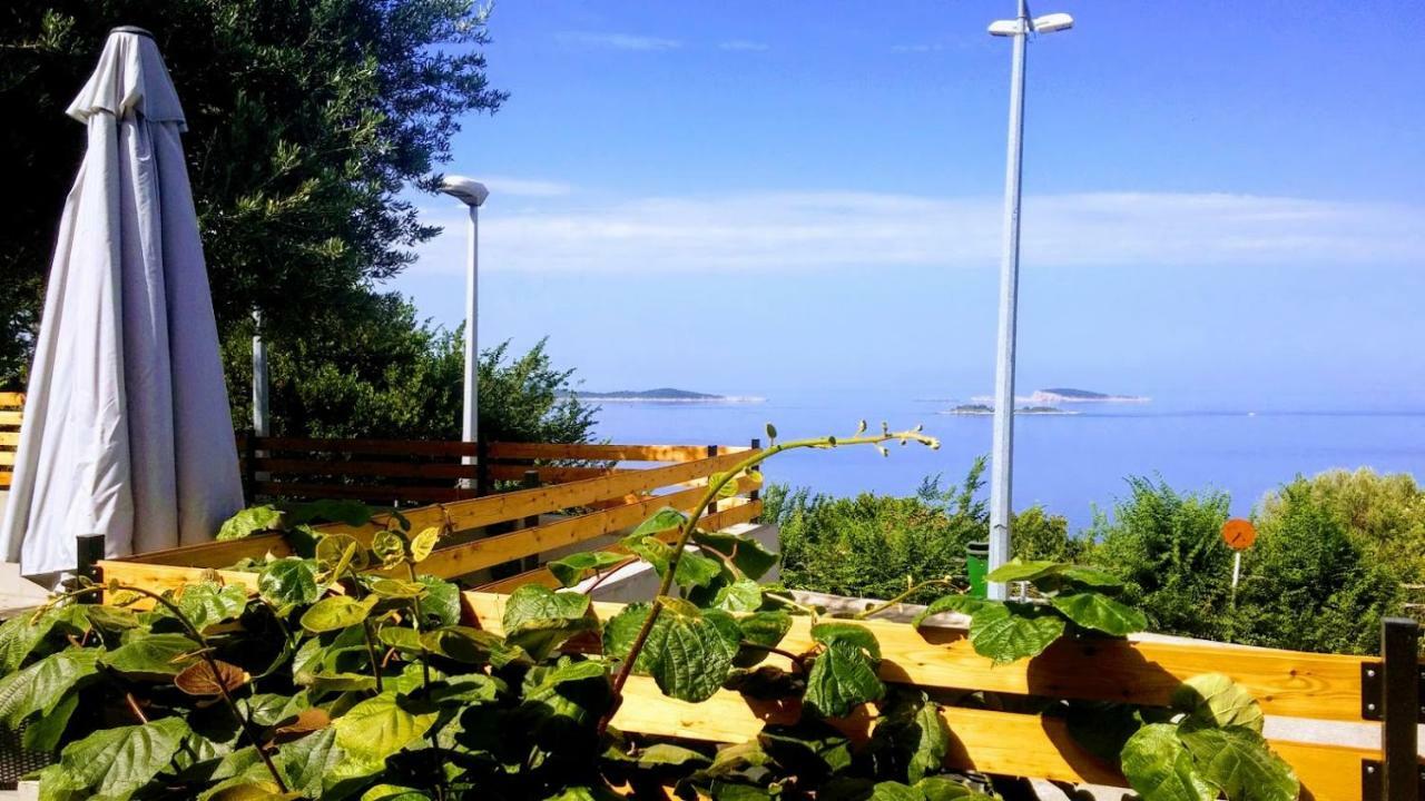 Apartment Eli - Sea View Млини Экстерьер фото