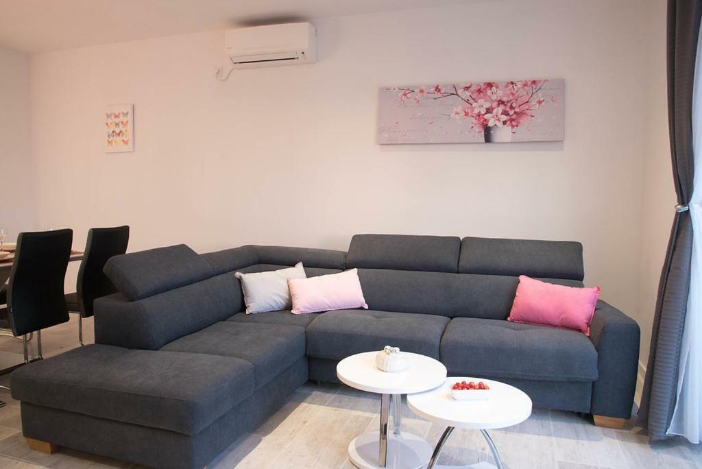 Apartment Eli - Sea View Млини Экстерьер фото