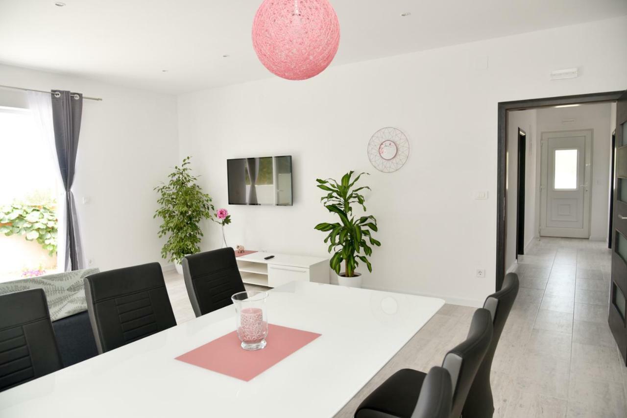 Apartment Eli - Sea View Млини Экстерьер фото